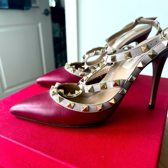🌿🌿Valentino Rockstud Red Leather Heels Pumps🌿